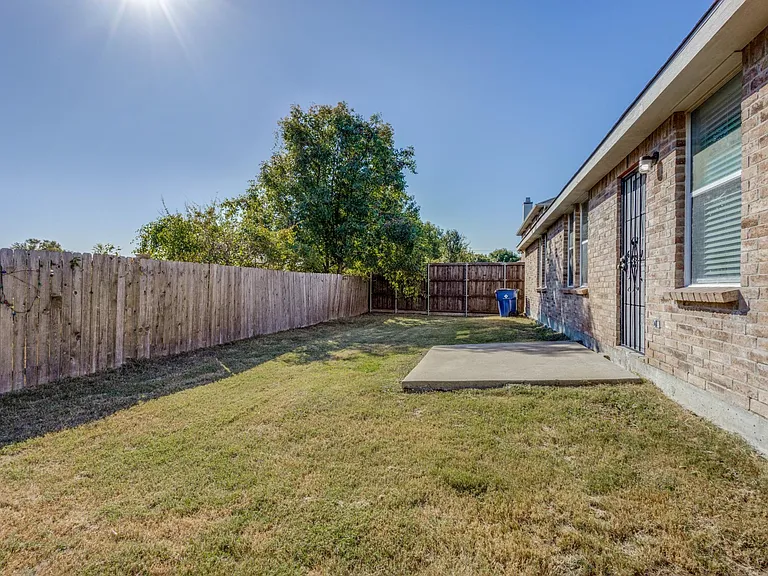 3901 Kathryn Way — Photo 23