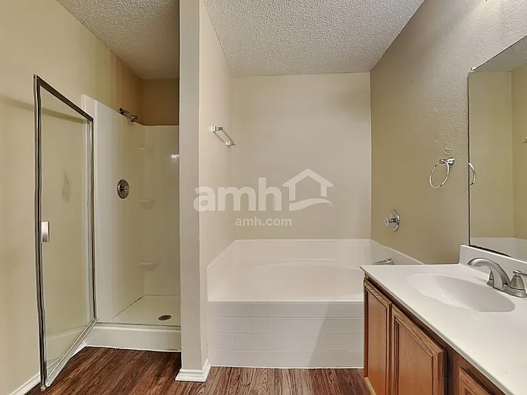 1430 Stewart Dr — Photo 14