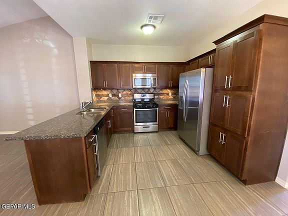4th image of 14505 Hunters Grove Ave