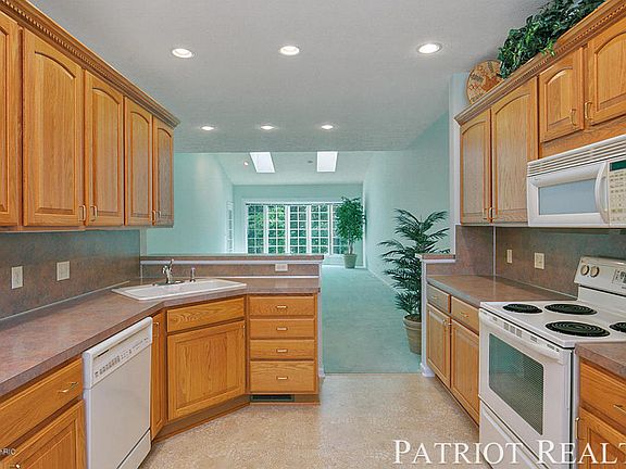 4th image of 2103 Lamberton Creek Ln NE #14