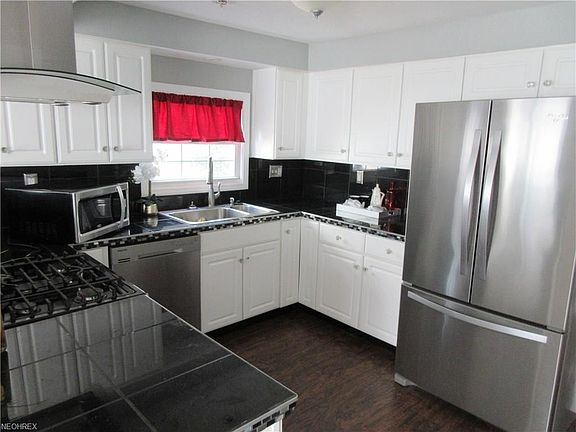 3rd image of 147 Courtland Blvd