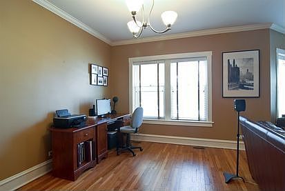 5th image of 208 S Lombard Ave #A