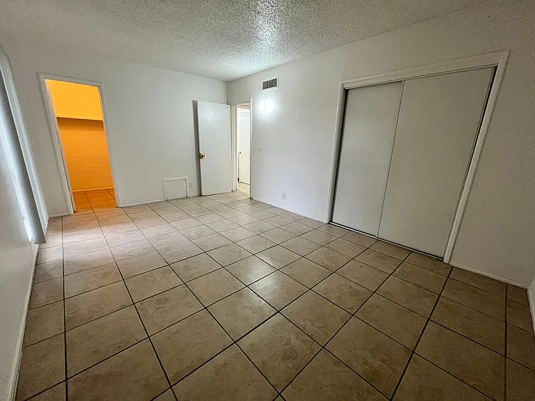 Catalina View Apartments — Photo 29