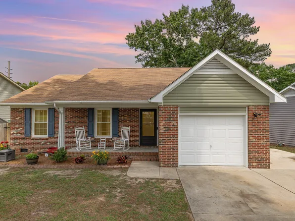 459 Brandermill Rd, Fayetteville, NC 28314