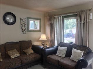 5981 Fenton St, Dearborn Heights, MI 48127