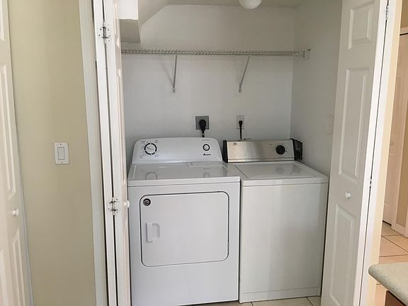 4th image of 1700 SE 31st Ct