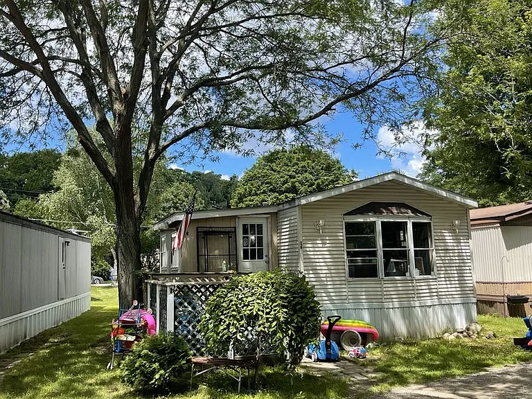 Starlight Mobile Home Park — Photo 17