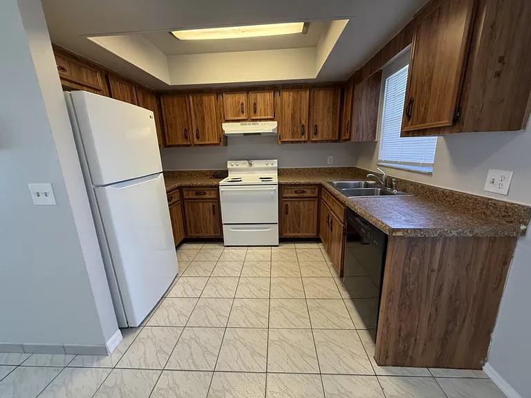 3940 Alpert Dr — Photo 3