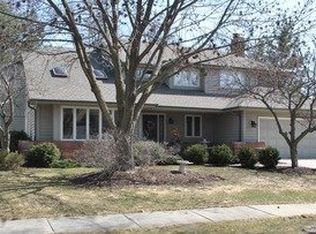 1012 Liberty Dr, Naperville, IL 60540