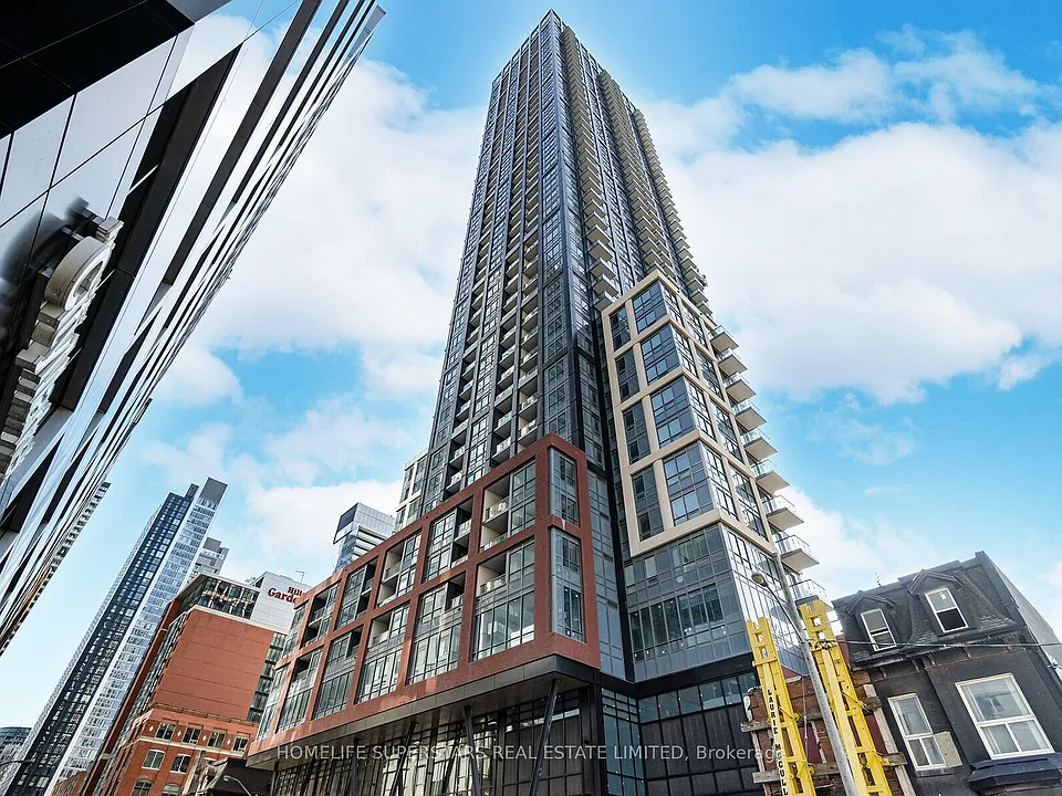 108 Peter St #826