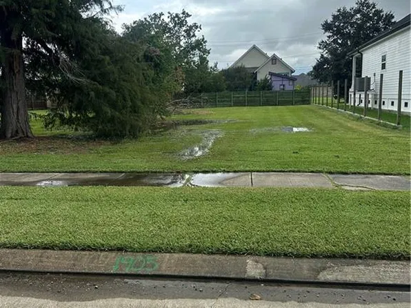 1905 Alexander Ave, Arabi, LA 70032