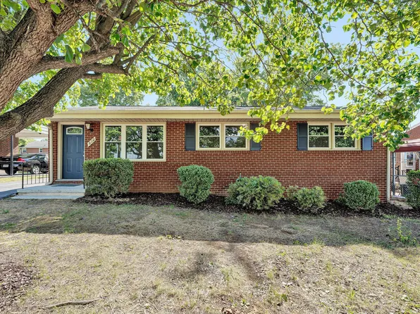 610 Davidson St, Vinton, VA 24179