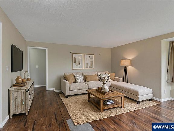 3rd image of 2095 Popcorn Ct NW