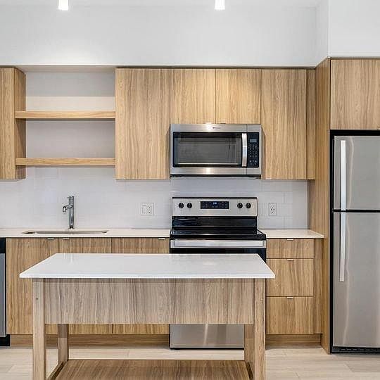 1st image of 551 NE 8th St #123