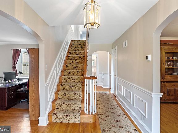 4th image of 520 Windermere Ave