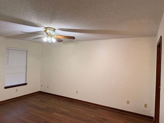 5th image of 207 Turner Ave #D