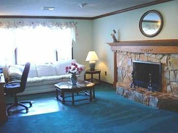 3rd image of 72 Hardy Dr