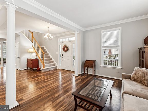 4th image of 20368 Charter Oak Dr