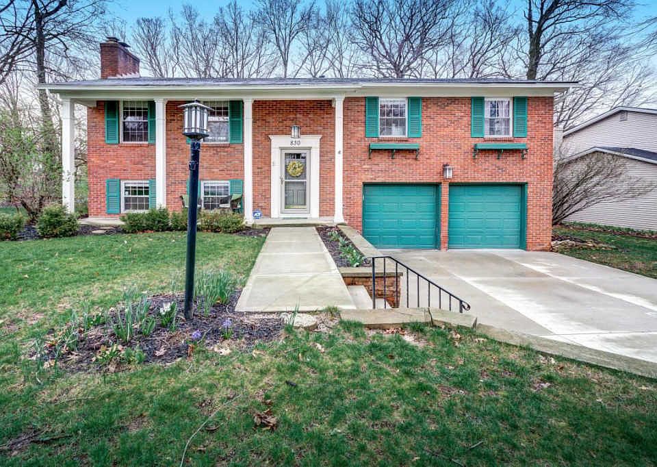 1st image of 830 Mission Hills Ln