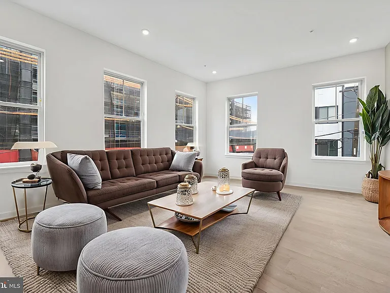 1500 Frankford Ave #301 — Photo 2