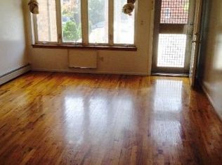 6007 75th St, Flushing, NY 11379