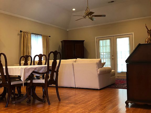 3rd image of 1801 Woodchase Glen Dr