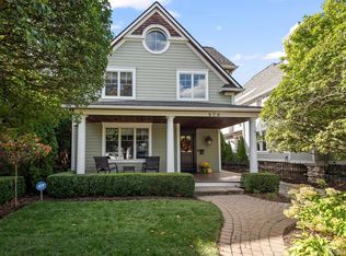 570 Pierce St, Birmingham, MI 48009