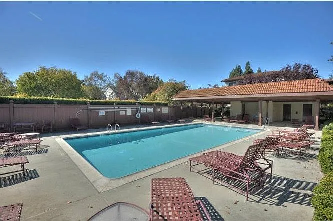466 Costa Mesa Ter APT C photo 1