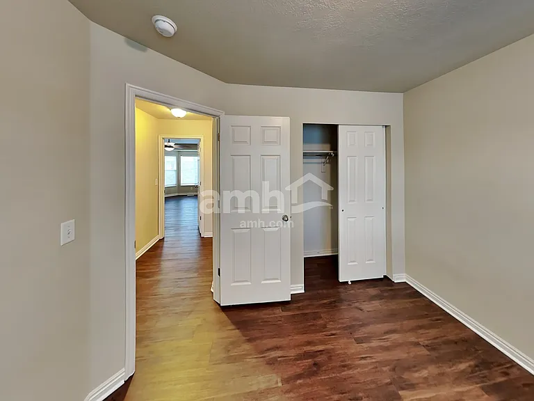 917 W Longleaf Dr — Photo 16