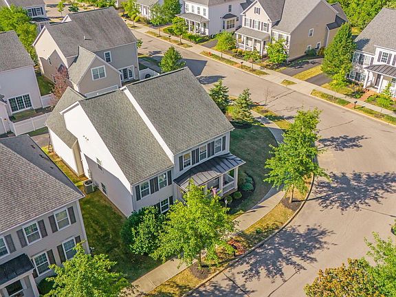 3rd image of 8005 Butterworth Green Dr