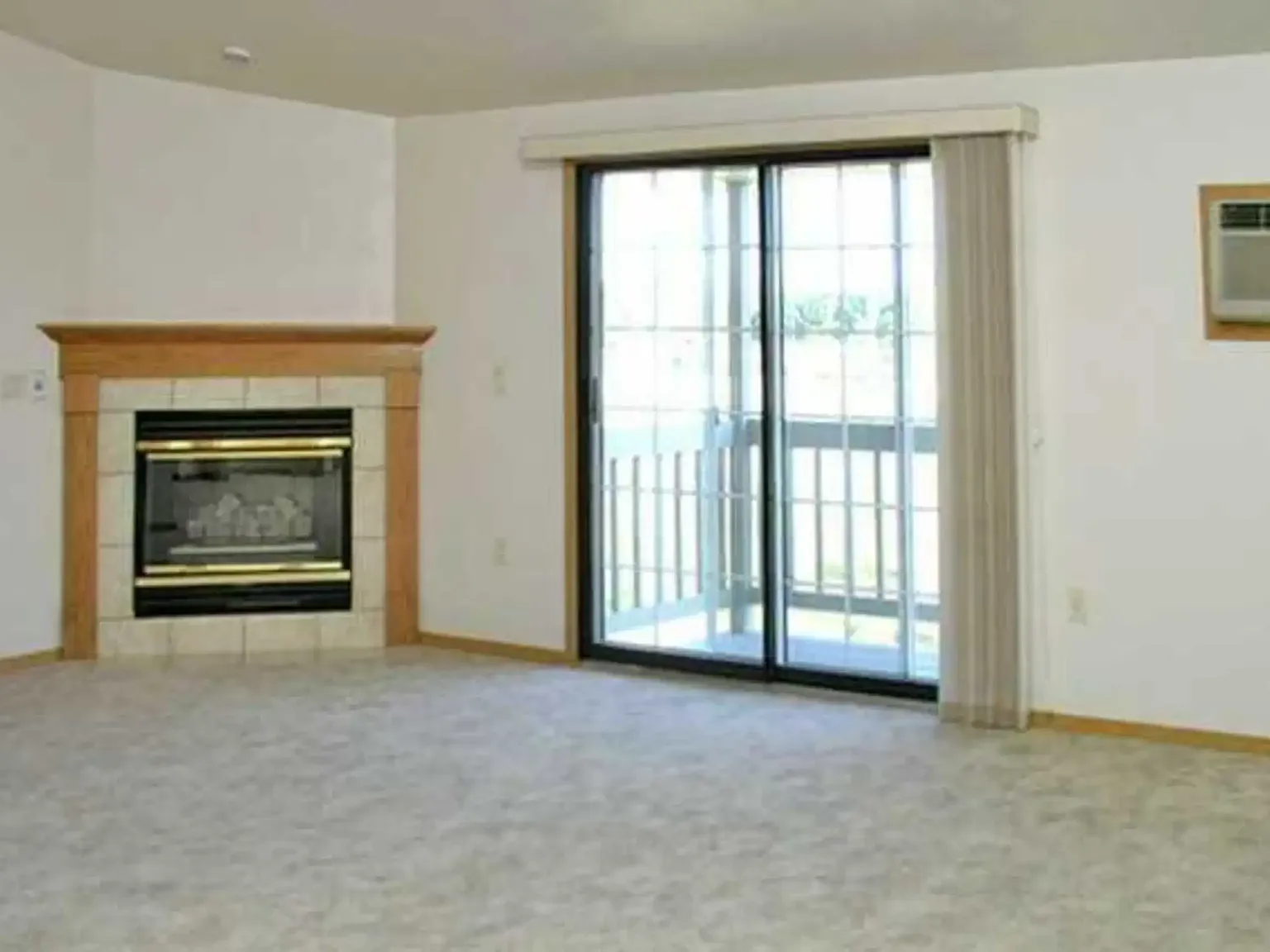Deerbrook Apartments — Photo 1