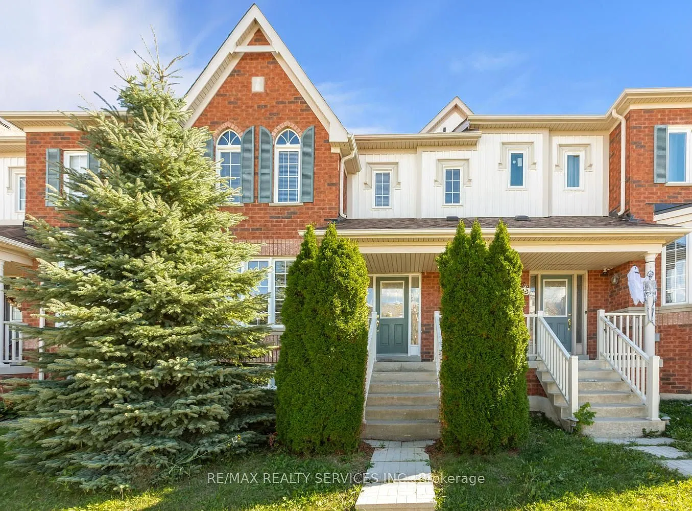 3 bed, $2,850 — Photo 2