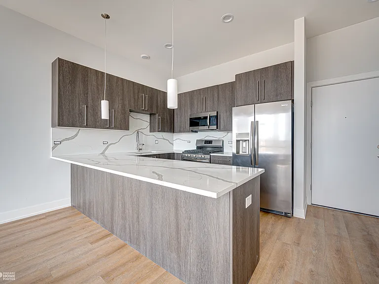 3114 N Ridgeway Ave #304 — Photo 2