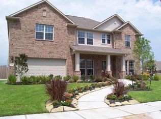 3704 Canterbury Park Dr, Pearland, TX 77584