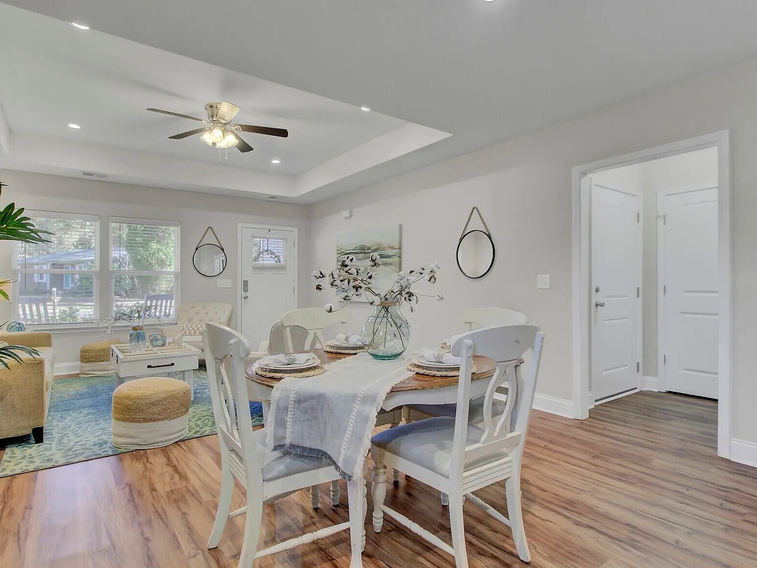 3 bed, 1250 sqft, $2,400 — Photo 4