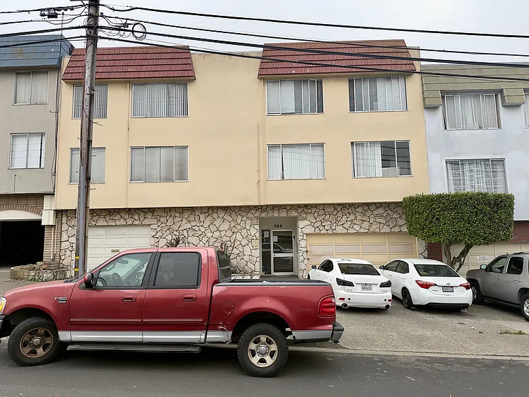580 Lisbon St #6 — Photo 10