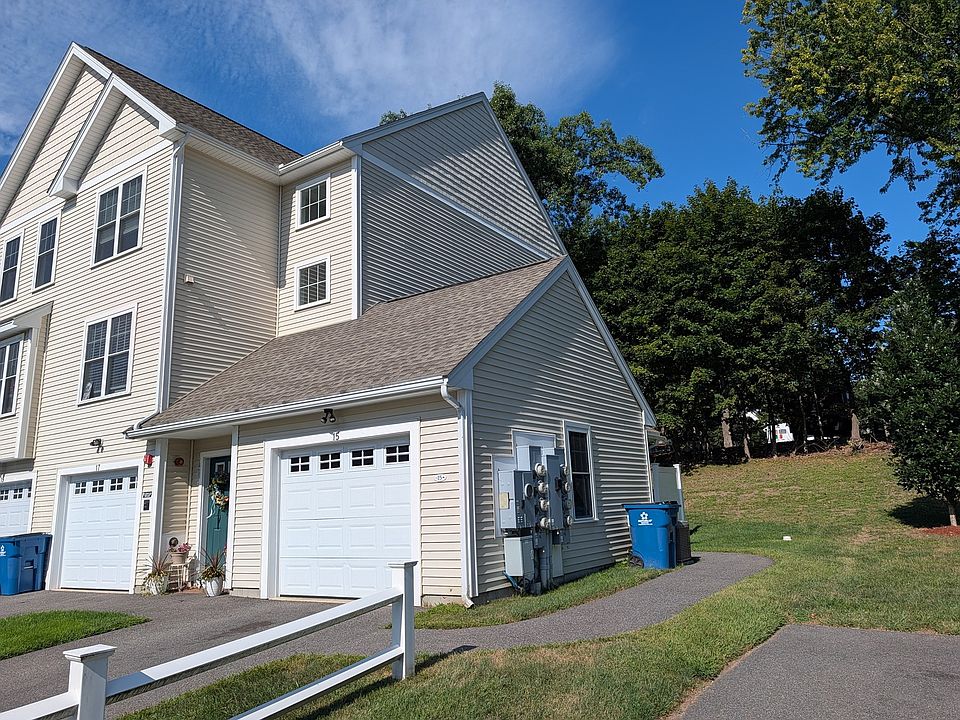 1st image of 15 Bennett St Unit 15