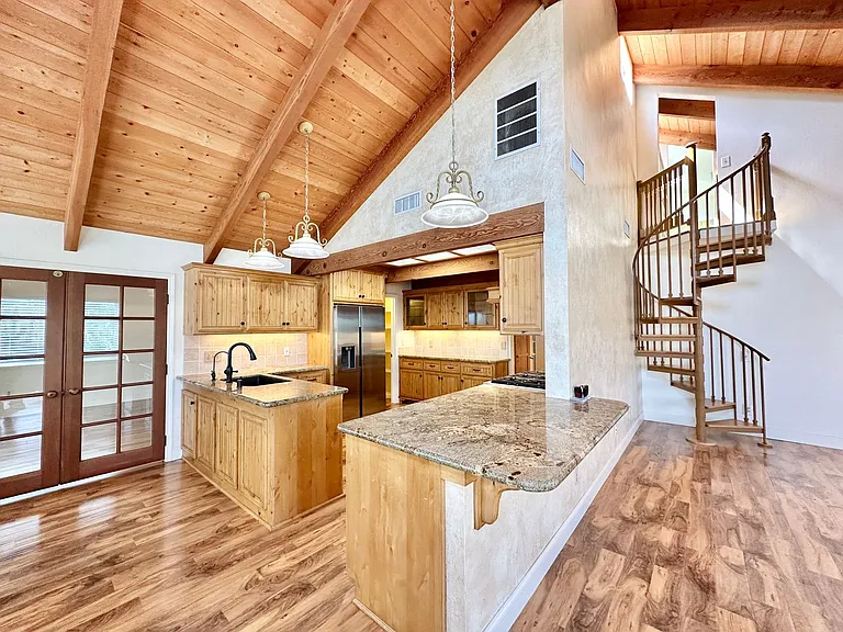 2573 Gum Tree Ln — Photo 13