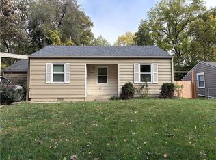 1004 NE 43rd St, Kansas City, MO 64116