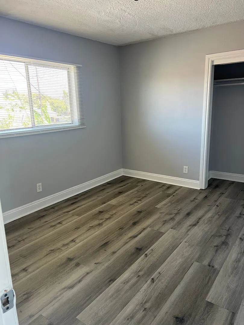 4 bed, 2.0 bath, 1100 sqft, $3,668 — Photo 2