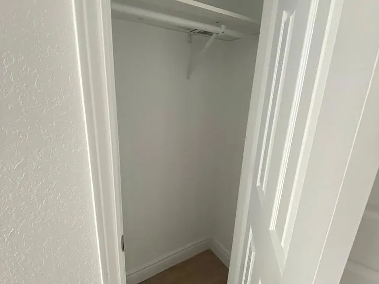 Unit Photo
