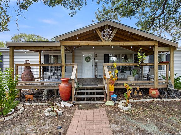 2nd image of 313 LOST TRAIL CIR