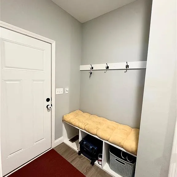 315 Star Ln — Photo 16