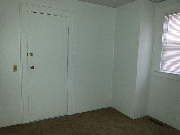 5th image of 1223 Forsythe Ave