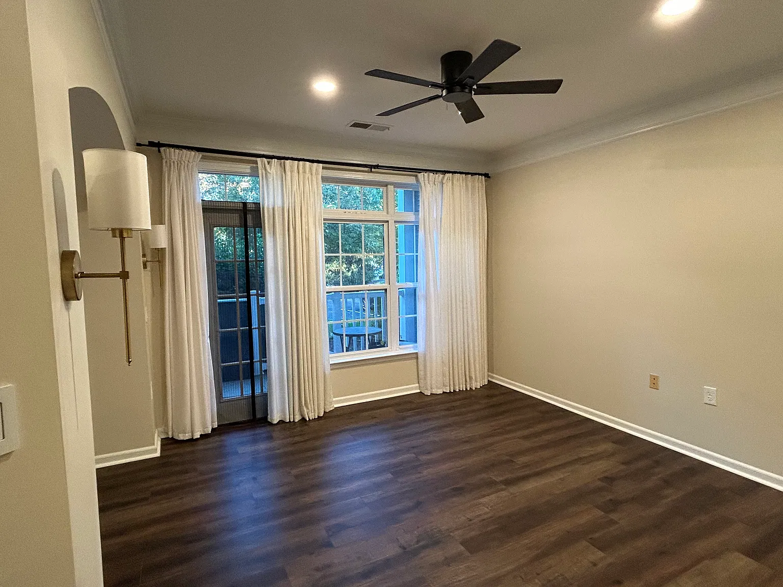 1 bed, 810 sqft, $2,150 — Photo 3