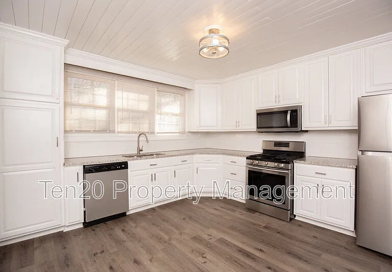 3615 Phelts Dr — Photo 9