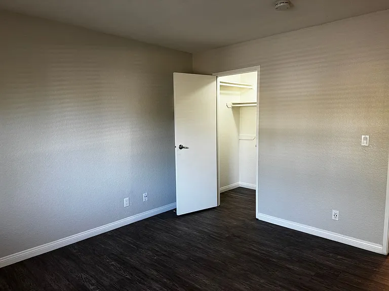 Corona Pointe Resort — Photo 143