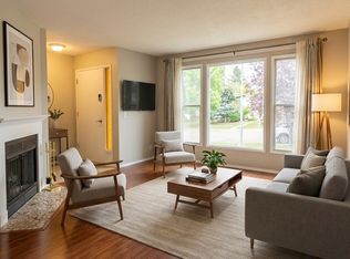 8419 Centre St N, Calgary, AB T3K1J6