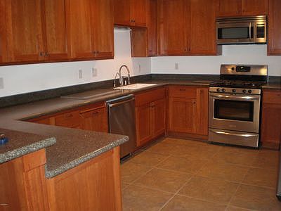 4th image of 5167 Laurel Park Dr