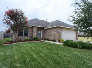 1426 San Carlos Dr, Van Alstyne, TX 75495